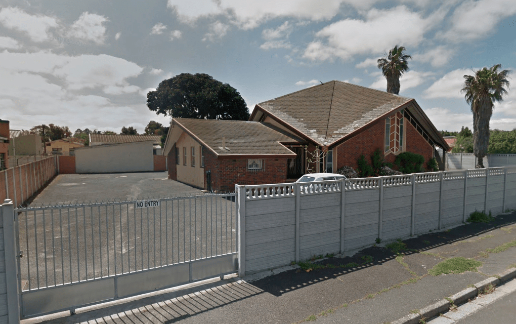 BRACKENFELL_OUTSIDE